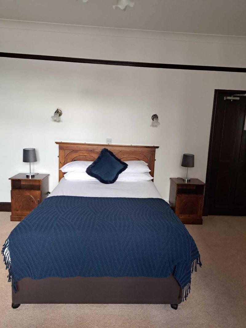 Bull Hotel image