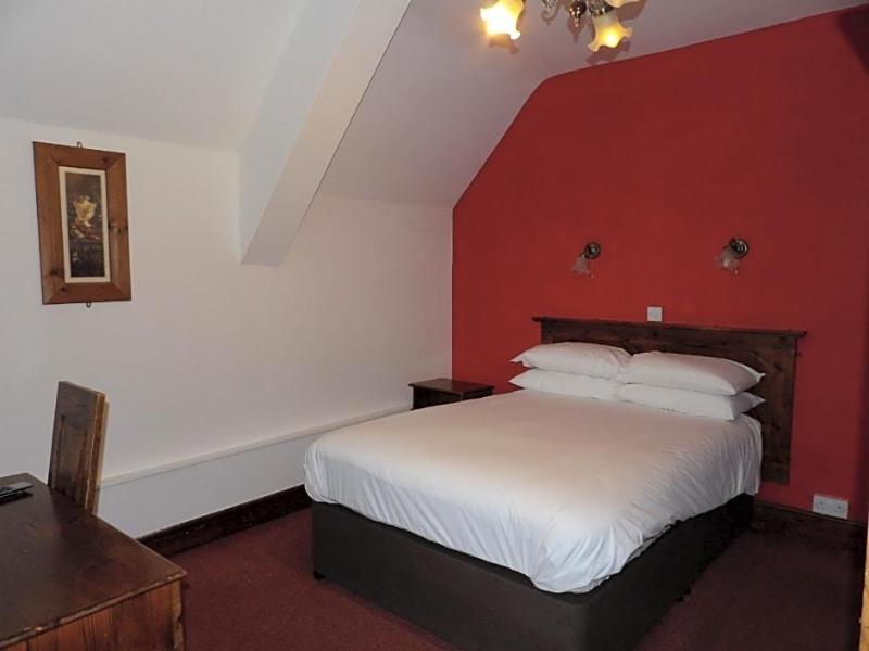 Bull Hotel image