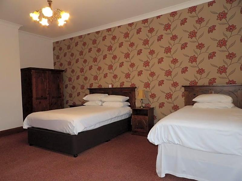 Bull Hotel image