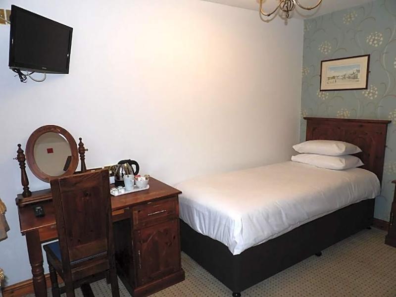 Bull Hotel image