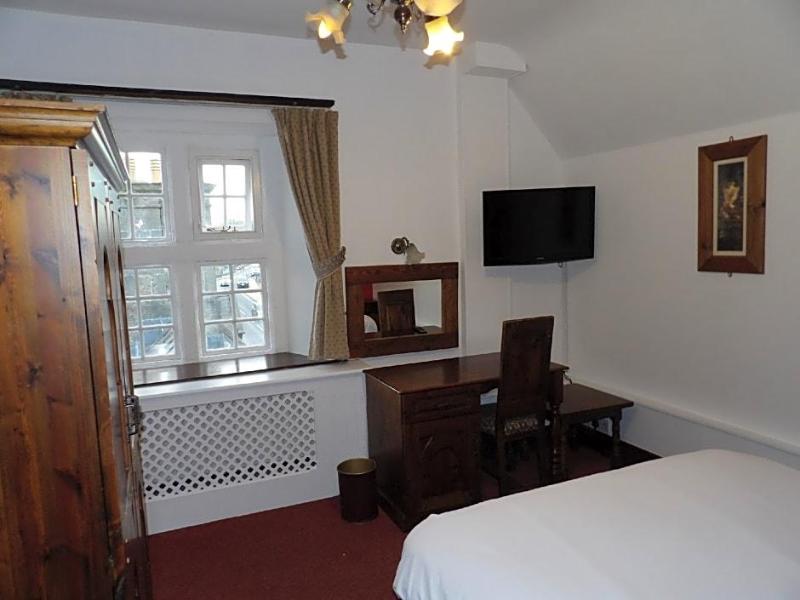 Bull Hotel image