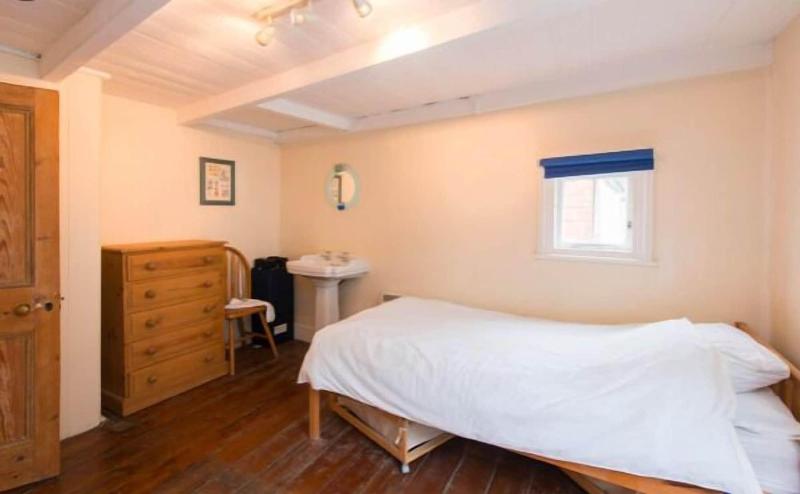 Jacobs Cottage image