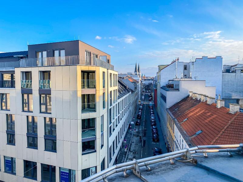 Modern Hotel Hauptbahnhof image