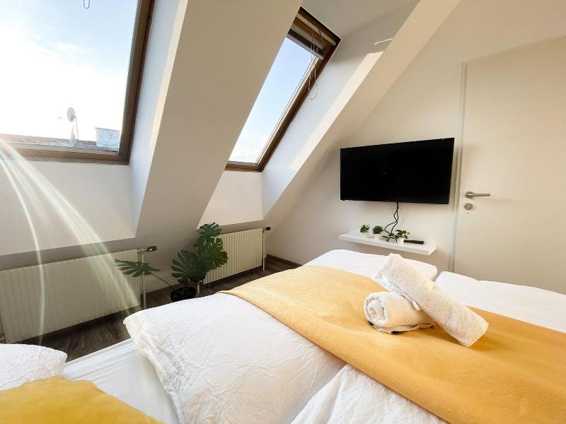 Modern Hotel Hauptbahnhof image