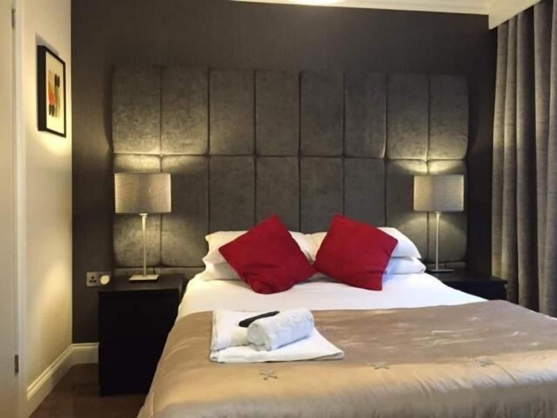 The Wolf Inn image