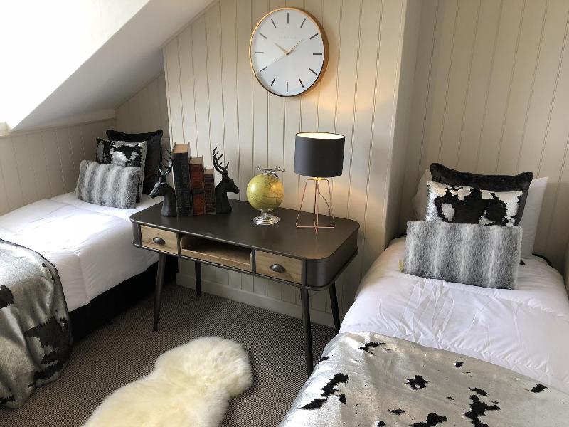 The Wolf Inn image