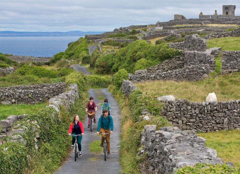 Galway Bay Lodge image