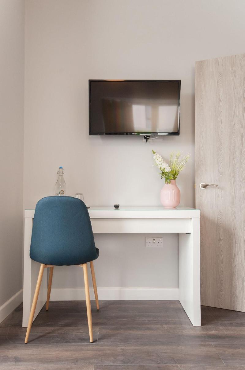 Design Suites Lytham image