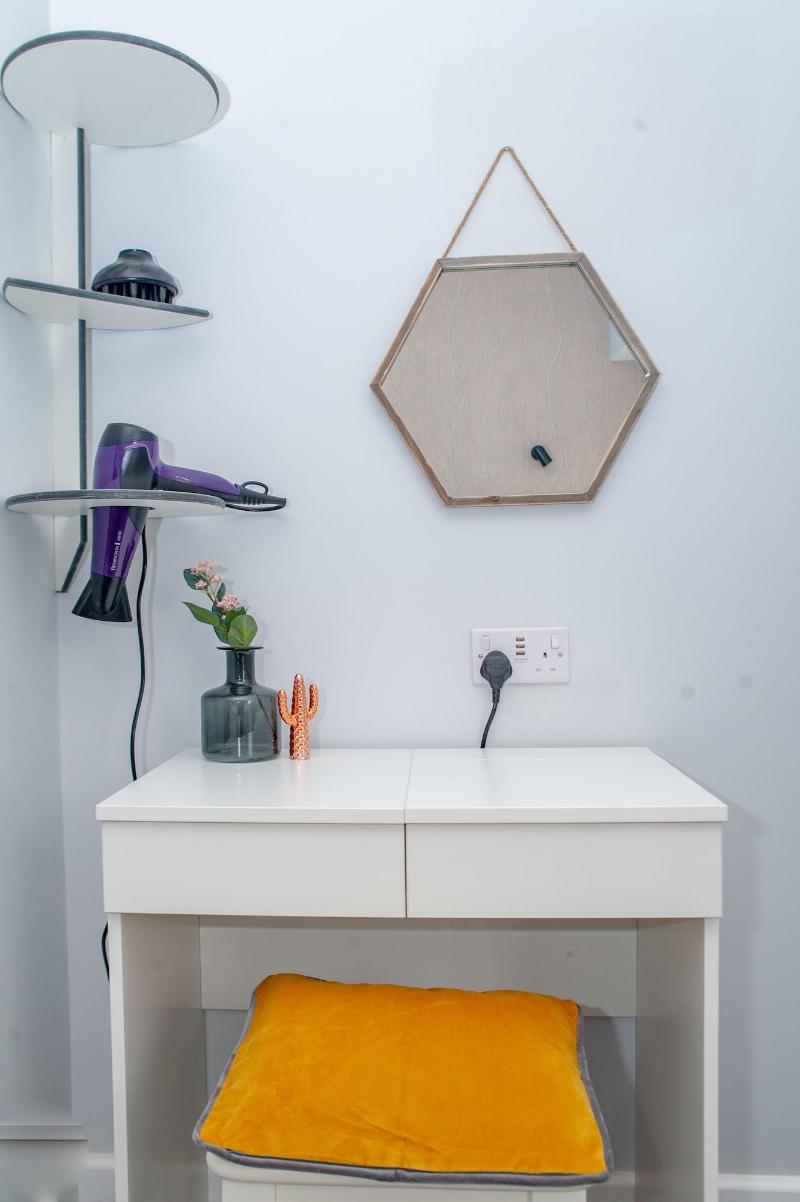 Design Suites Lytham image