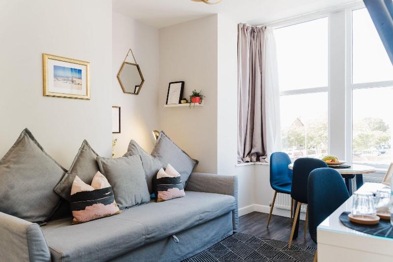 Design Suites Lytham image