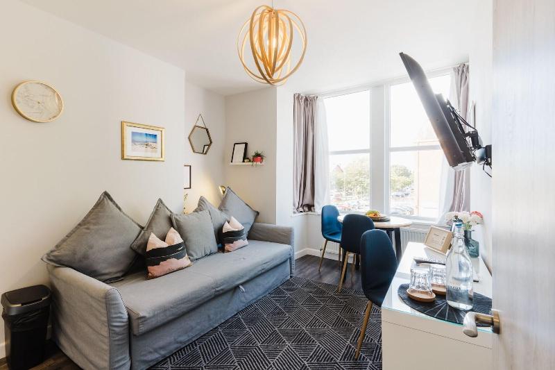 Design Suites Lytham image