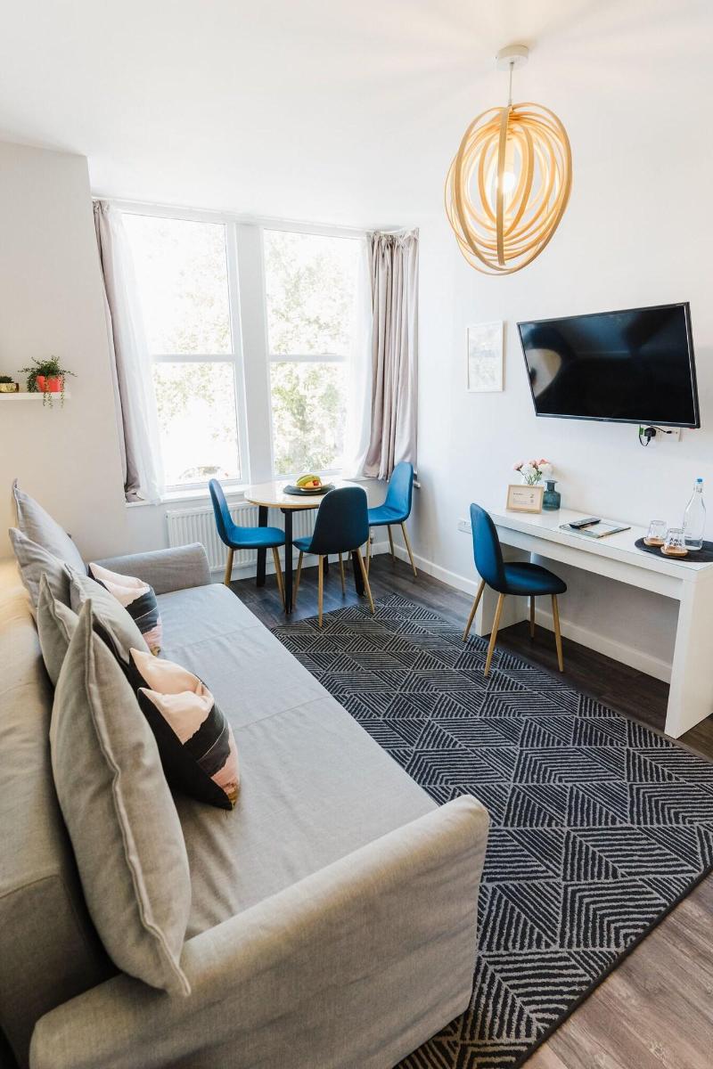 Design Suites Lytham image