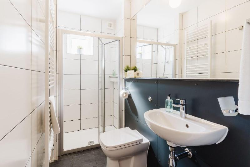 Design Suites Lytham image