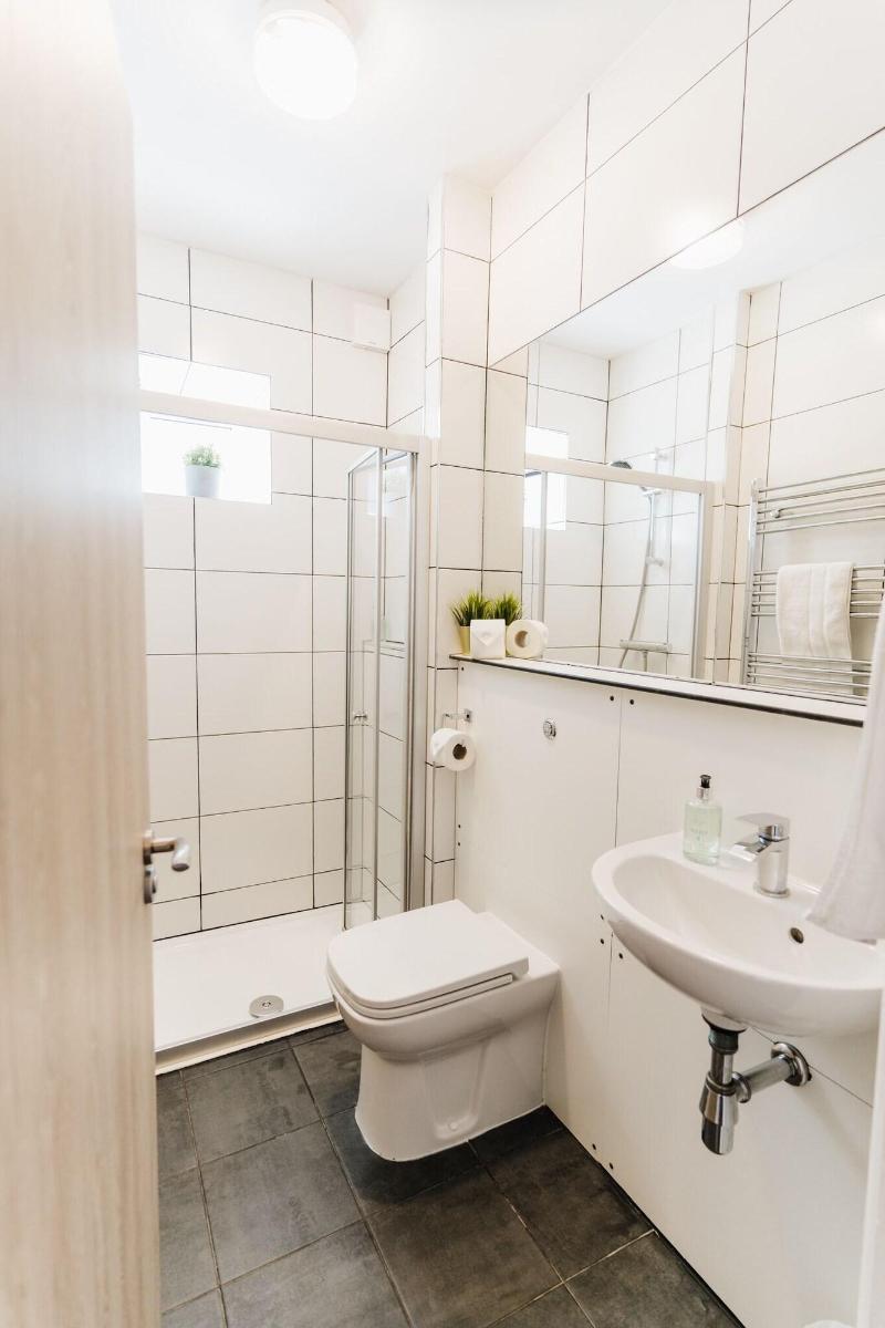 Design Suites Lytham image