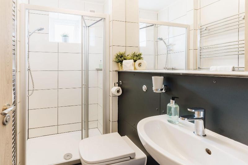 Design Suites Lytham image