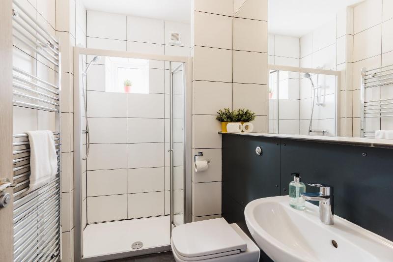Design Suites Lytham image