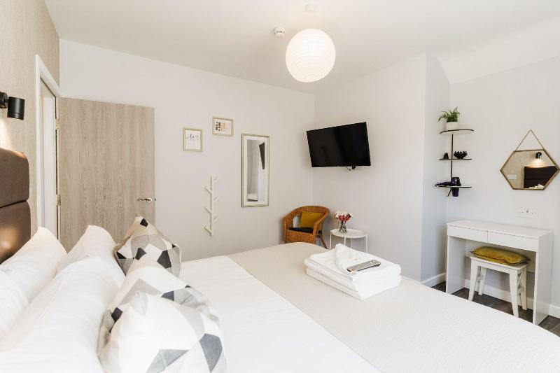 Design Suites Lytham image