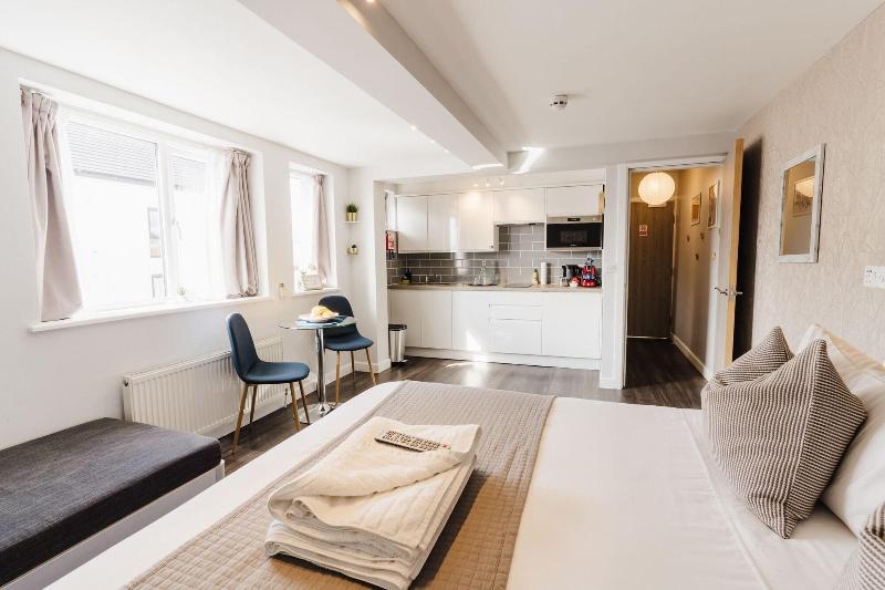 Design Suites Lytham image