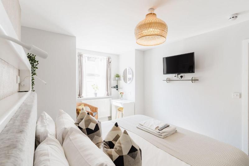 Design Suites Lytham image