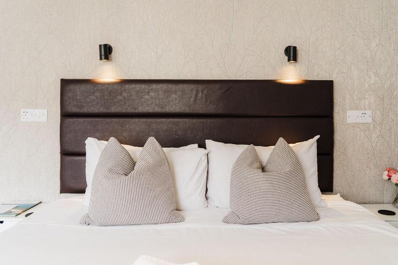 Design Suites Lytham image