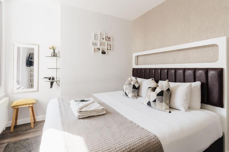 Design Suites Lytham image