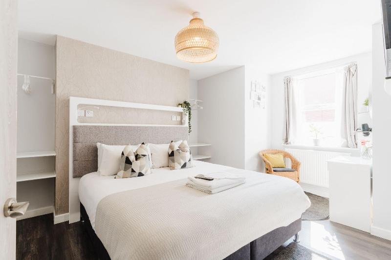 Design Suites Lytham image