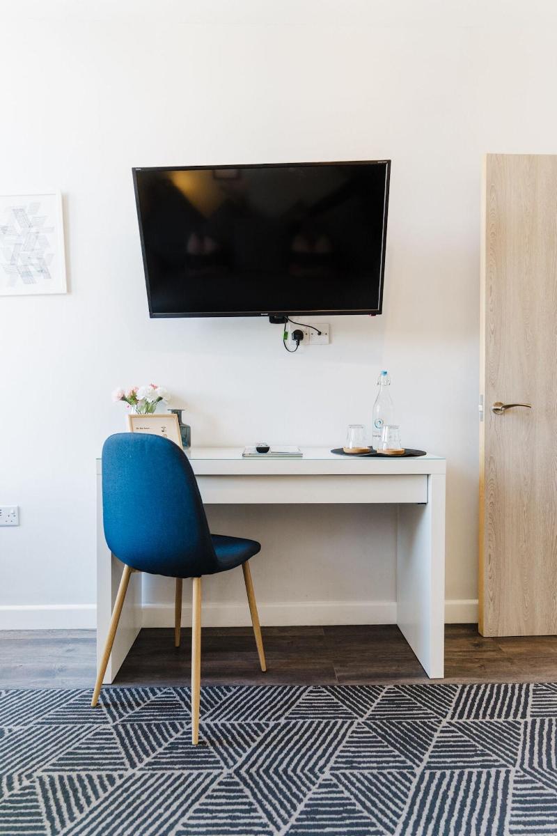 Design Suites Lytham image