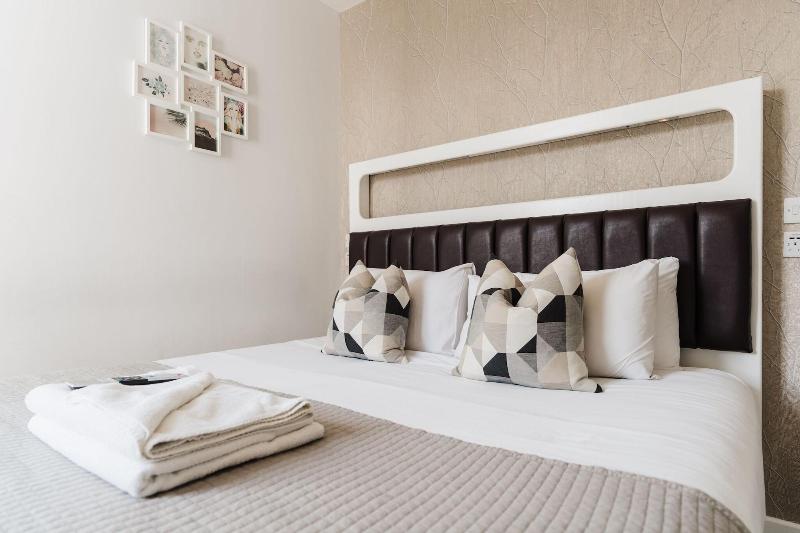 Design Suites Lytham image