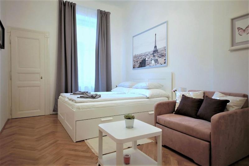 City Castle Aparthotel image