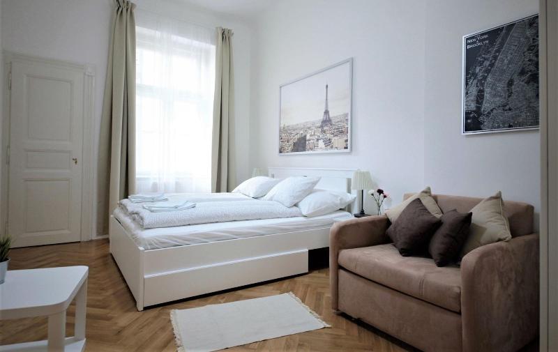 City Castle Aparthotel image