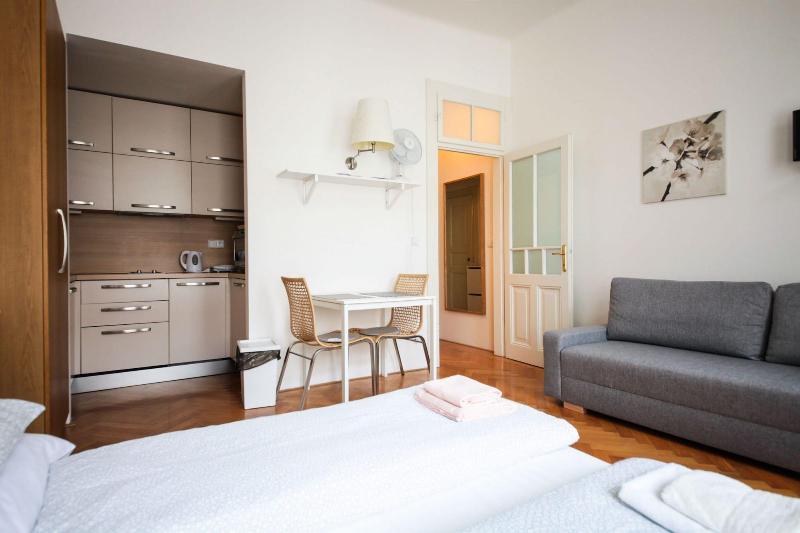 City Castle Aparthotel image