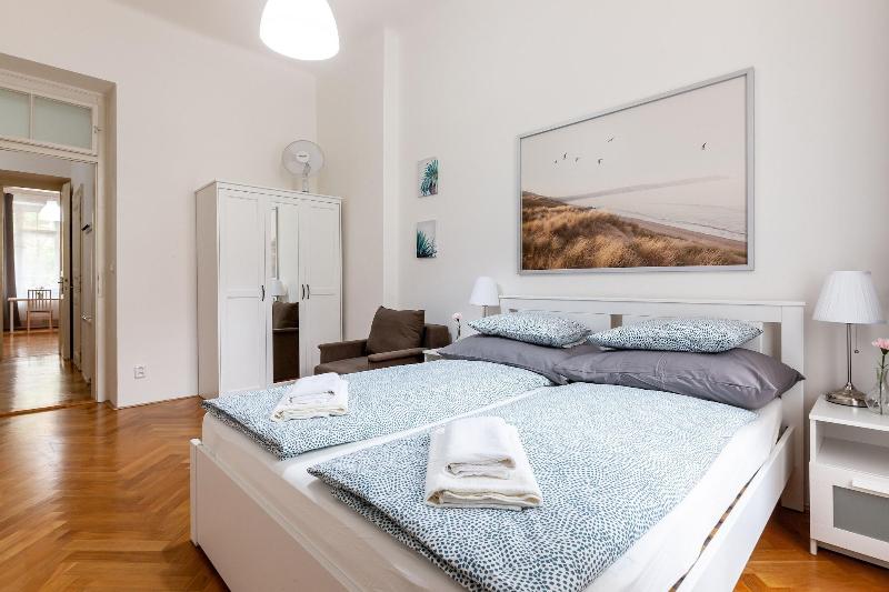 City Castle Aparthotel image
