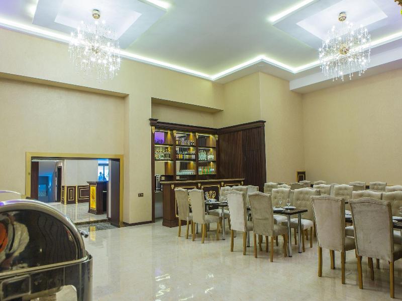Raymond Hotel image