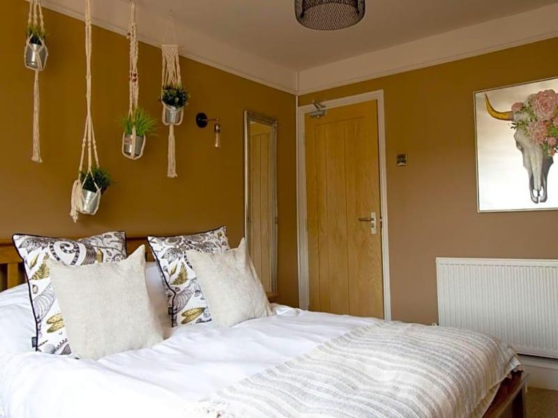 The Riverside Rooms image