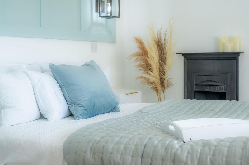 Newell Hill Cottage - 3 Bedroom - Tenby image