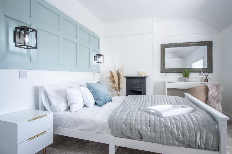 Newell Hill Cottage - 3 Bedroom - Tenby image