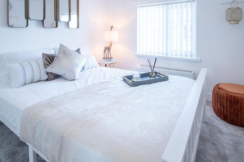 Newell Hill Cottage - 3 Bedroom - Tenby image