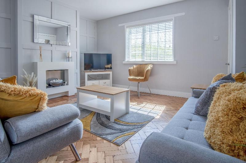 Newell Hill Cottage - 3 Bedroom - Tenby image