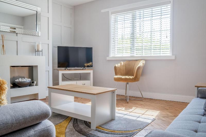 Newell Hill Cottage - 3 Bedroom - Tenby image