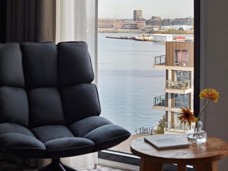 YAYS Amsterdam Docklands image