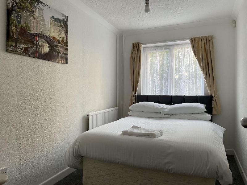 Tivoli Bungalow image