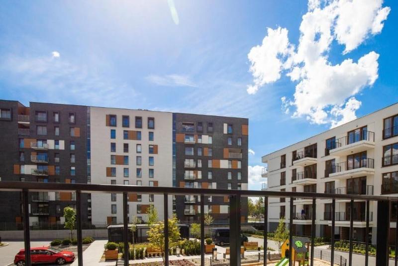 Glass House Hot Tub Apartments image