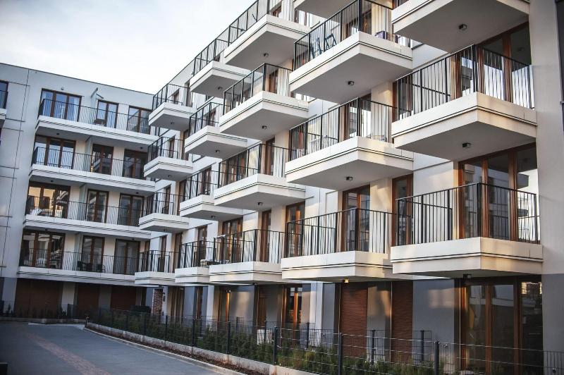 Glass House Hot Tub Apartments image