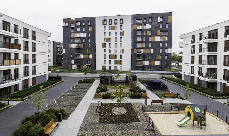 Glass House Hot Tub Apartments image