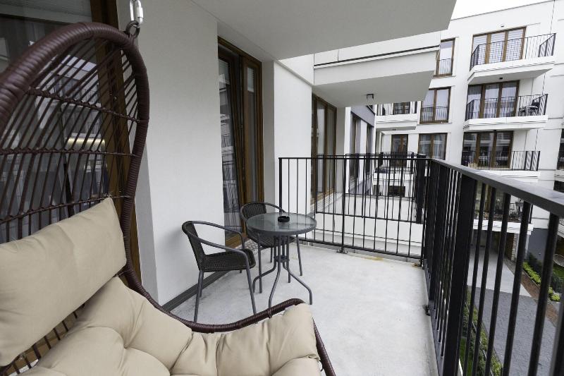 Glass House Hot Tub Apartments image