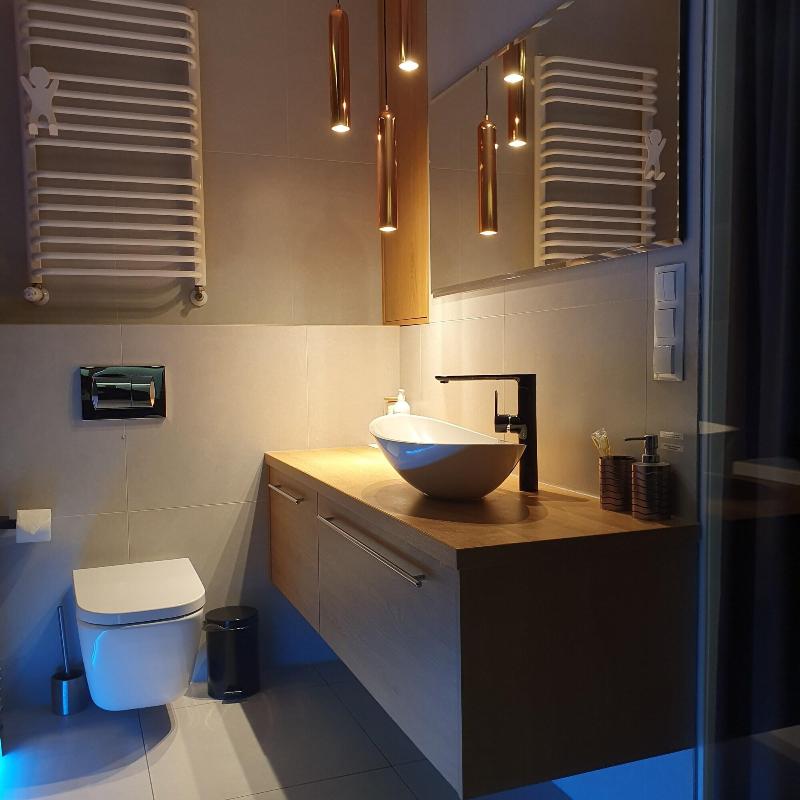 Glass House Hot Tub Apartments image