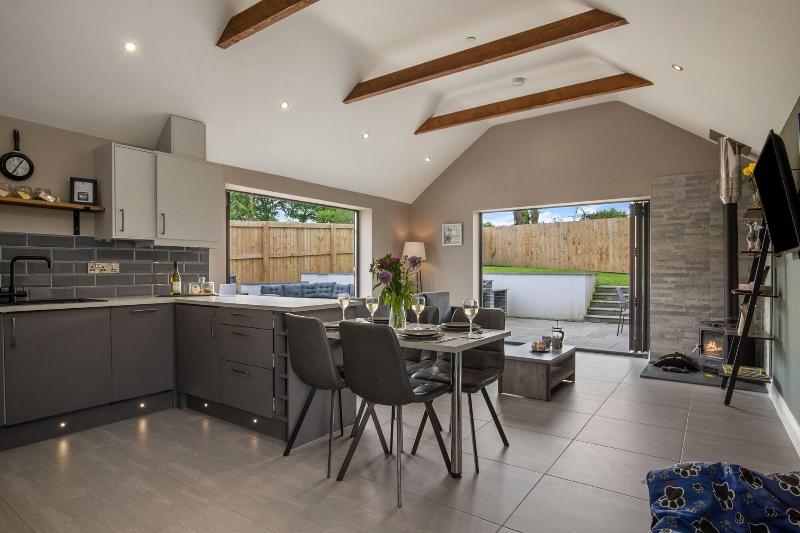 Fig Tree Cottage image