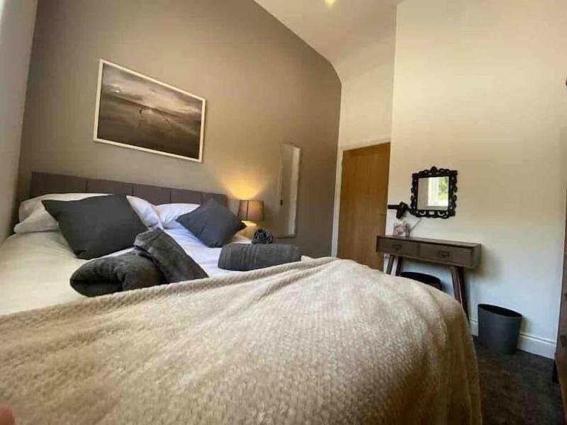 Fig Tree Cottage image