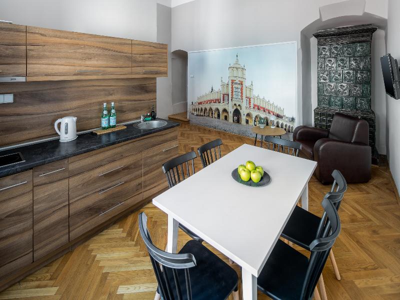 Cracow Main Square Apartments image