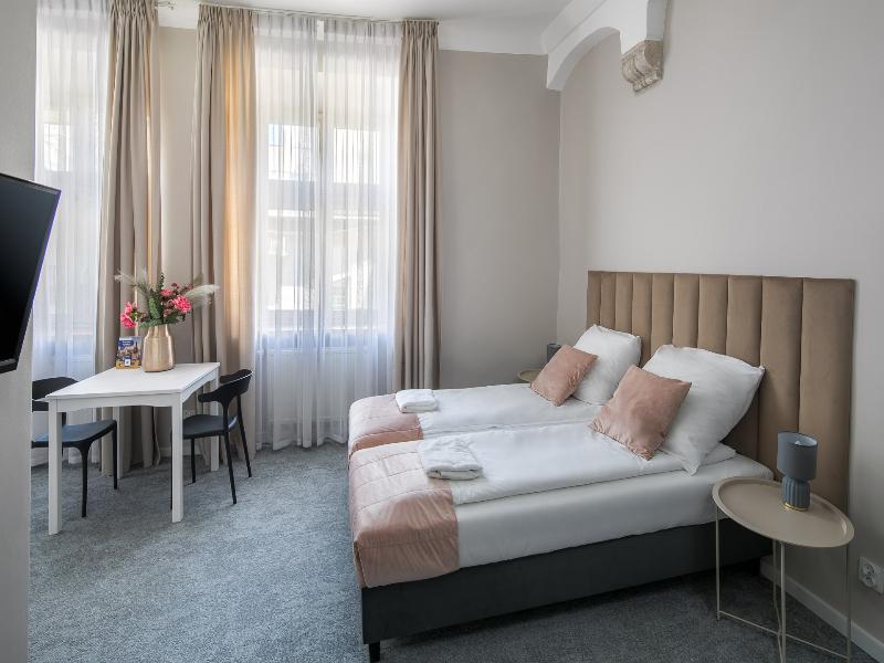 Cracow Main Square Apartments image